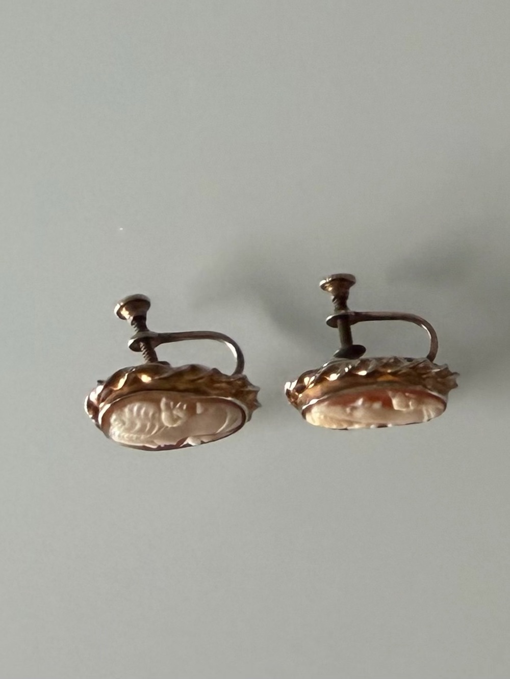 Vintage Shell Cameo Earrings - Picture 6 of 16